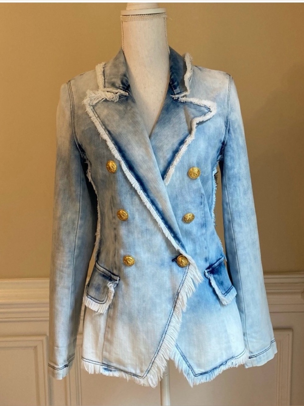 L'AGENCE Kaydence Soft Denim Double-Breasted Jacket